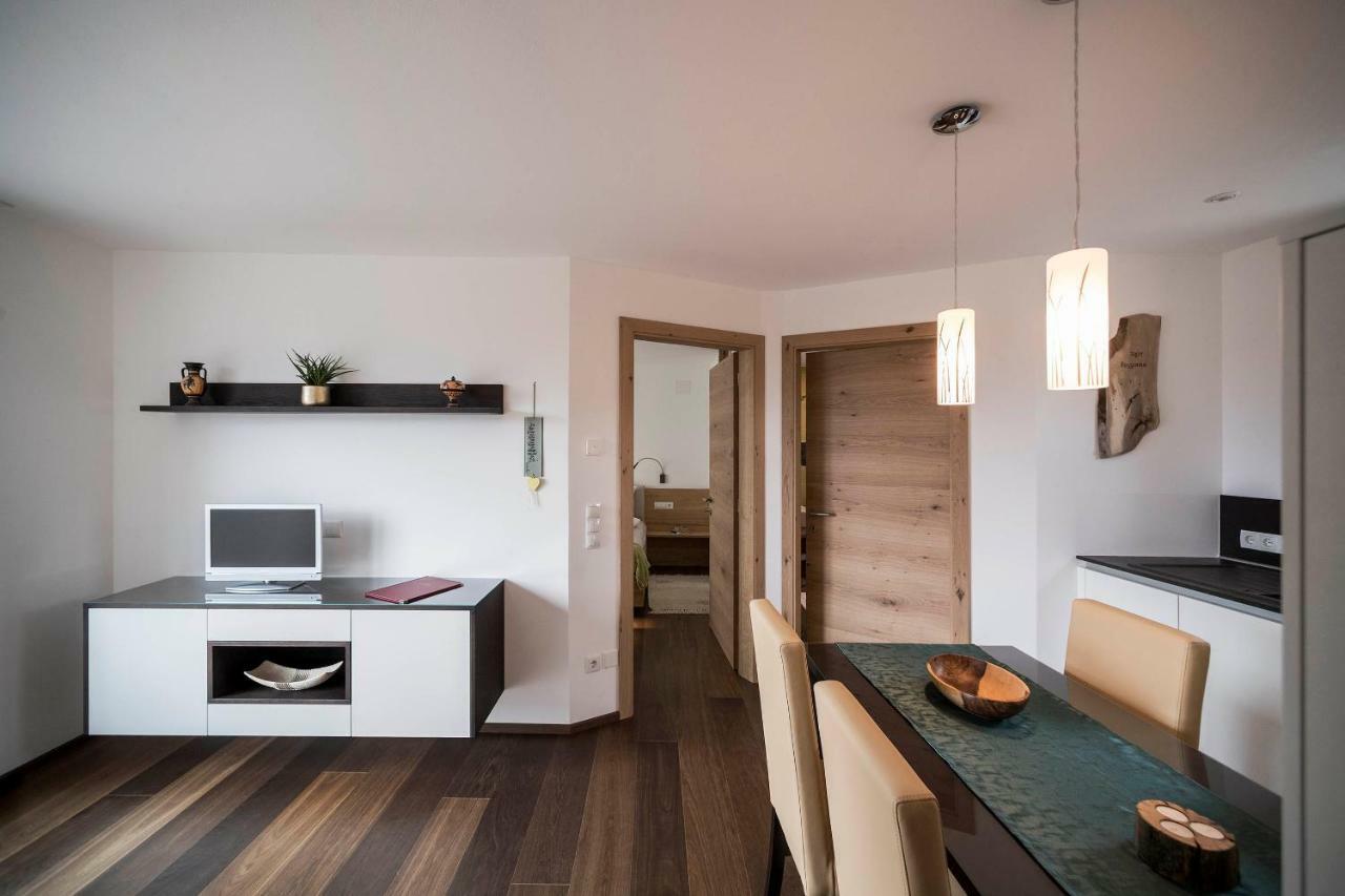 Gaestehaus Pfuss Caldaro Bagian luar foto