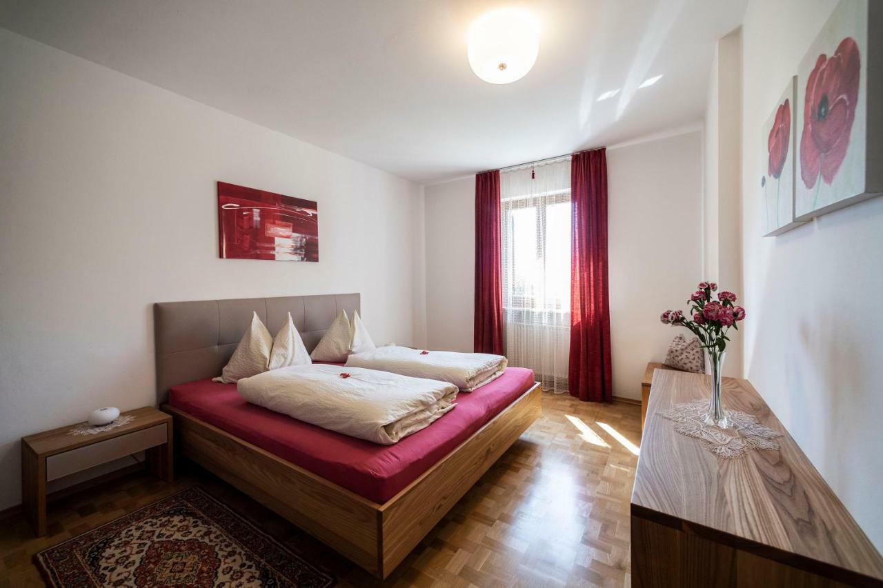 Gaestehaus Pfuss Caldaro Bagian luar foto
